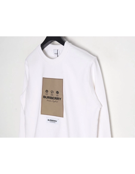 Burberry 22Fw patch label crew neck sweatshirt,Burberry Sweatshirt,Sweatshirt,APPAREL