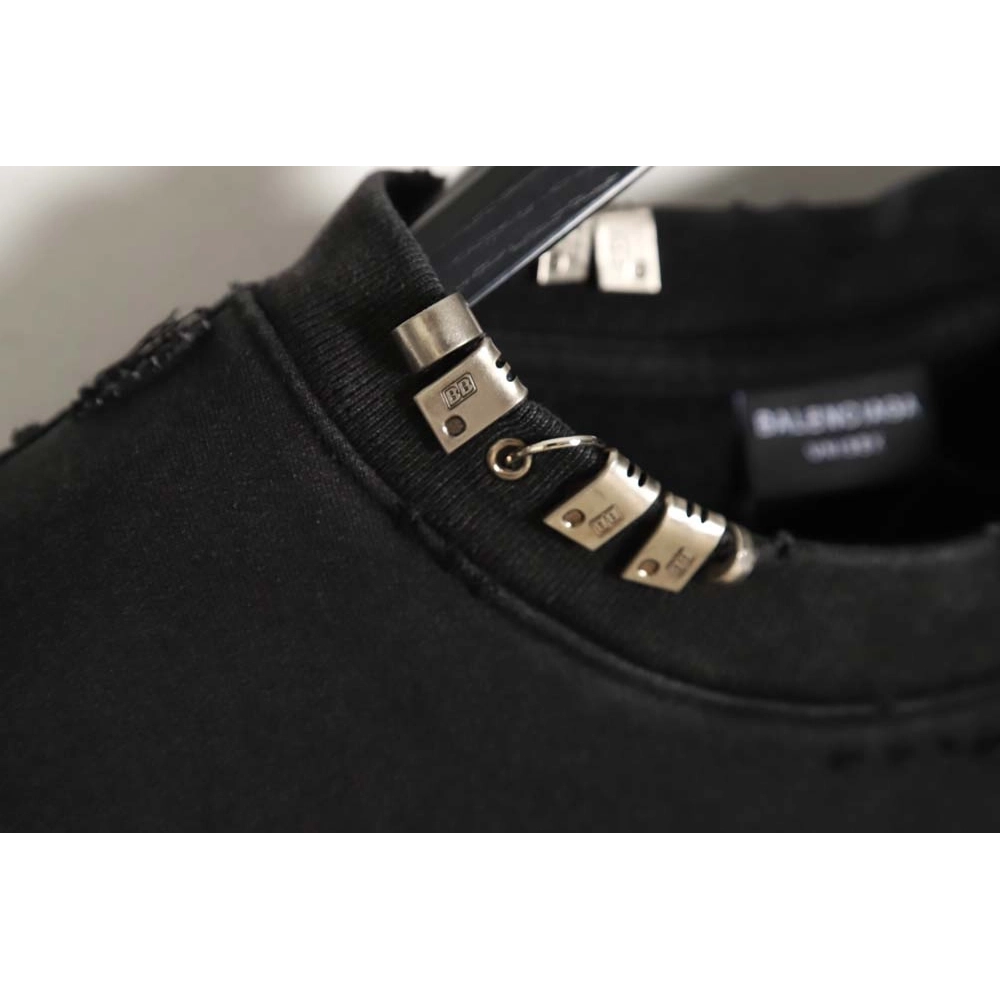Balenciaga Balenciaga 23FW pierced buckle washed round neck sweatshirt,Balenciaga Sweatshirt,Sweatshirt,APPAREL