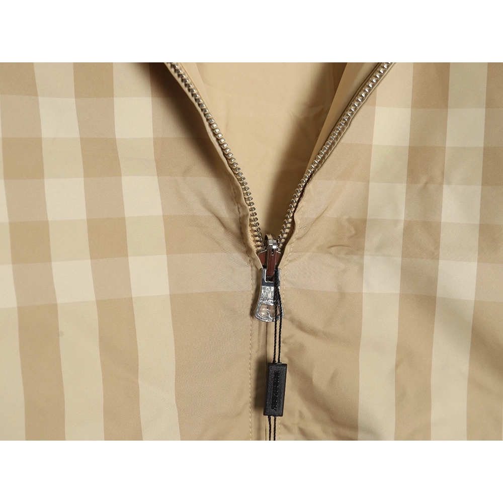 Burberry Check reversible quilted jacket,Cheap Replica Reps Burberry