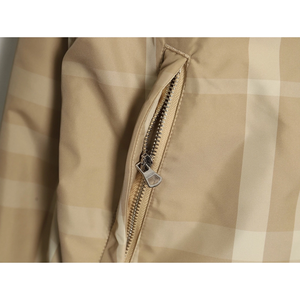 Burberry Check reversible quilted jacket,Cheap Replica Reps Burberry
