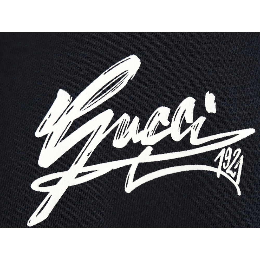 Gucci short sleeves with cursive lettering print,Cheap Replica Reps Gucci