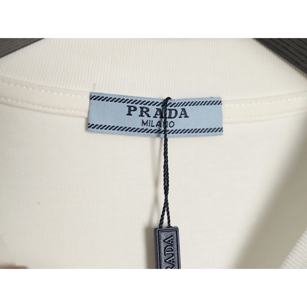 Prada metal triangle logo embossed long sleeves,Cheap Replica Reps Prada