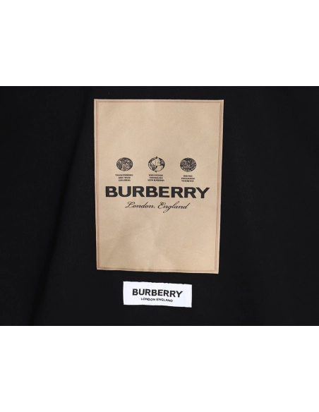 Burberry patch logo crewneck sweatshirt,Burberry Sweatshirt,Low Price High quality,legit seller