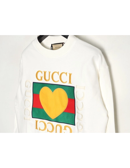 Gucci Heart Embroidered Crew Neck Sweatshirt,Gucci Sweatshirt,Low Price High quality,legit seller