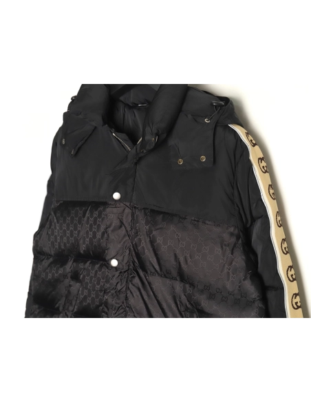 Gucci reflective G jacquard striped down jacket,buy cheap,low price and discount Gucci