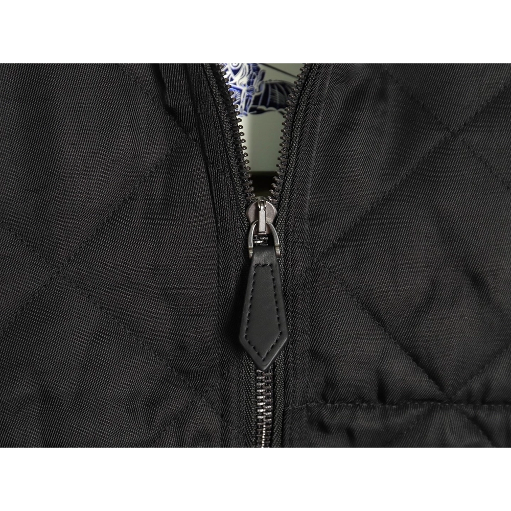 Burberry diamond quilted stand collar padded jacket,Burberry