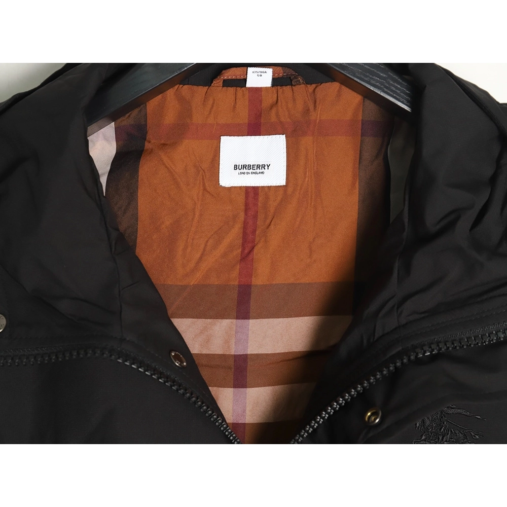 Burberry chest fake pocket embroidered war horse cotton hooded jacket TSK1,Burberry