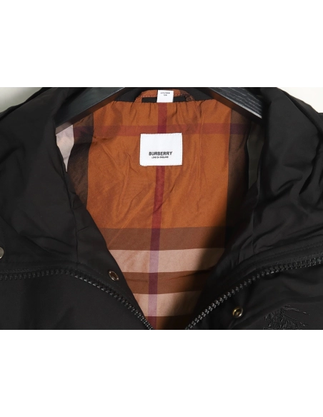 Burberry chest fake pocket embroidered war horse cotton hooded jacket TSK1,Burberry