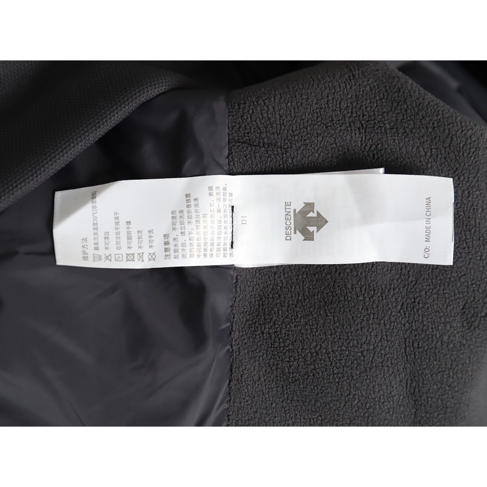 Descente paneled standcollar down jacket,Descente Jacket,Jacket,APPAREL