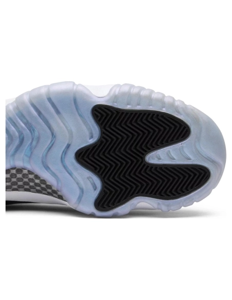 AIR JORDAN 11 RETRO LOW BG EMERALD 528895 145,AIR JORDAN 11,Air Jordan