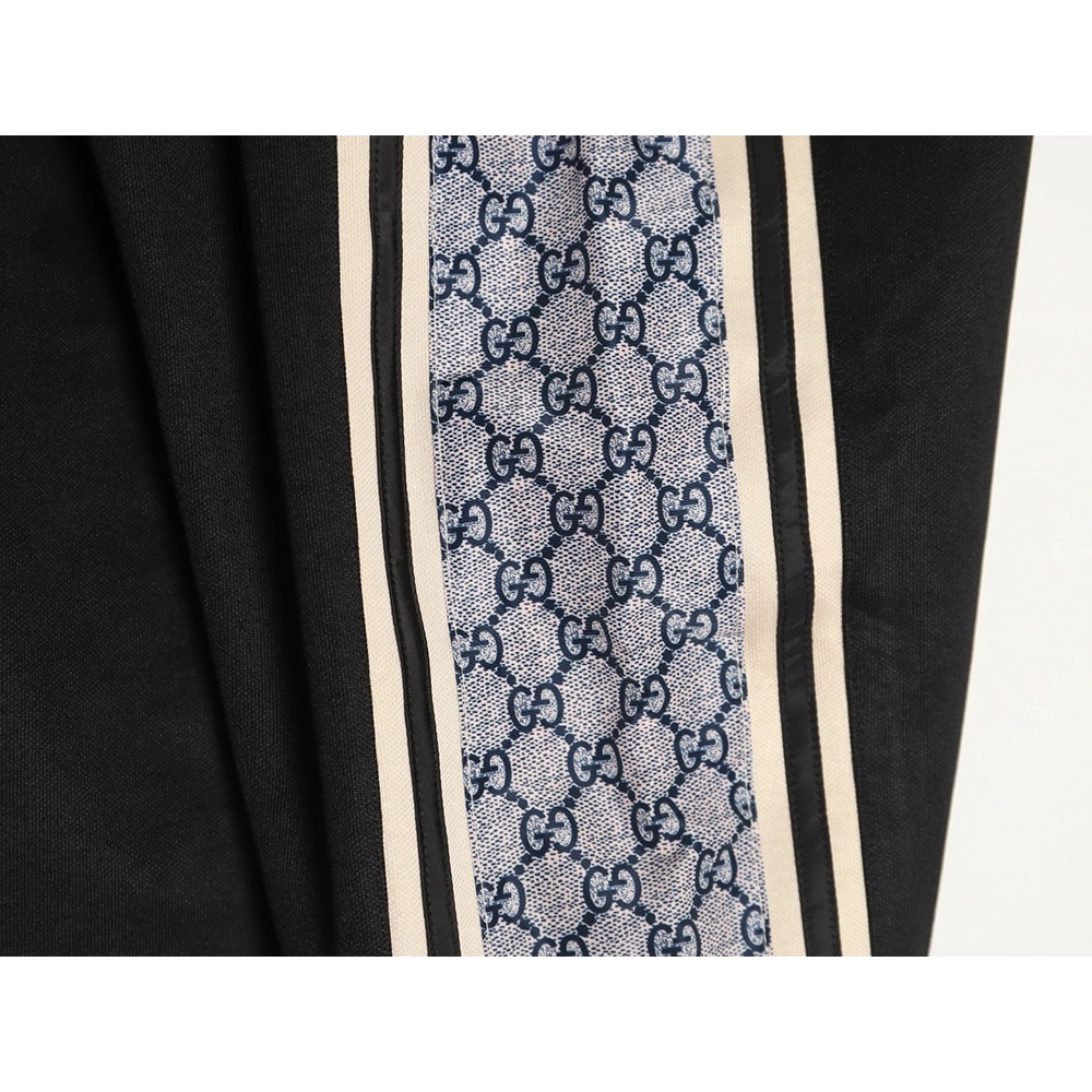 Gucci classic snake print web pants,Gucci Trousers,CASUAL PANTS,APPAREL