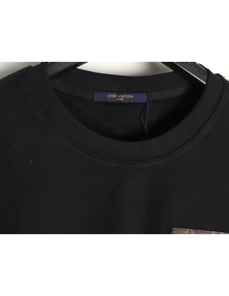 Louis Vuitton presbyopia leather label cotton sweatshirt,Louis Vuitton Sweatshirt,Sweatshirt,APPAREL