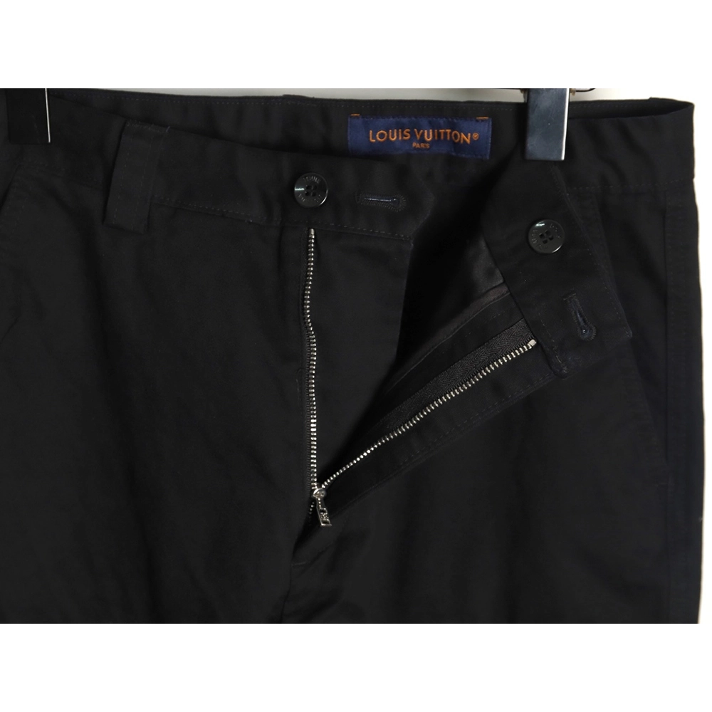 Louis Vuitton pocket embroidered label cargo trousers,Louis Vuitton Jeans,CASUAL PANTS,APPAREL