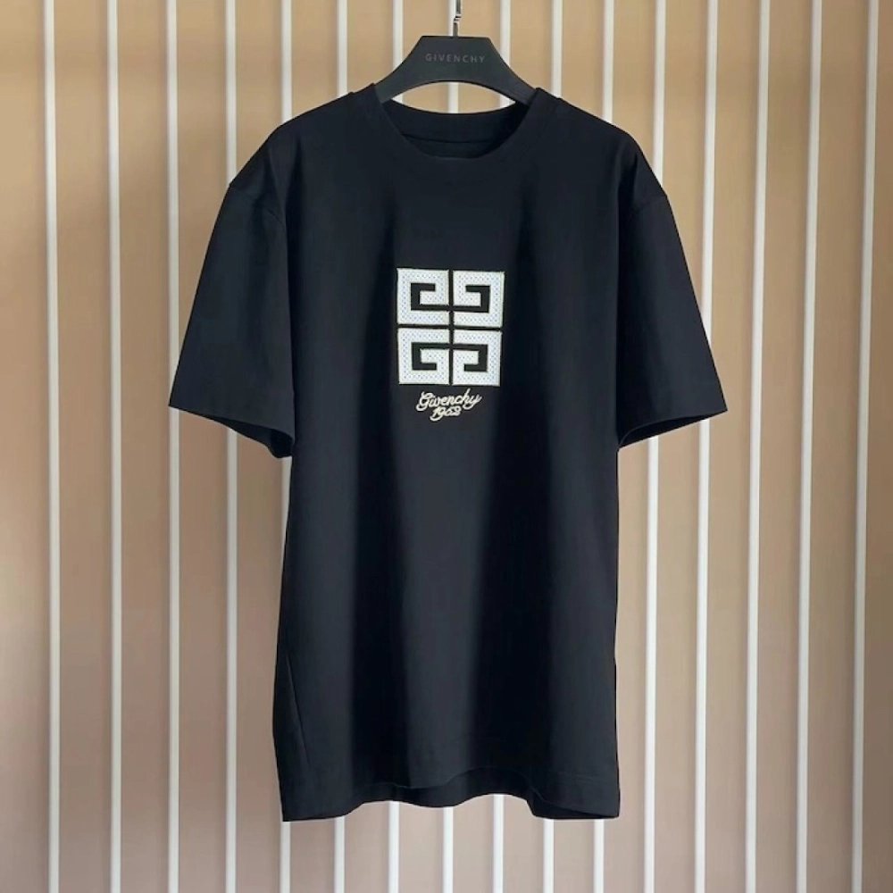 Givenchy 4G t-shirt in cotton Black,Givenchy T Shirt,Tshirt,Low price high quality.