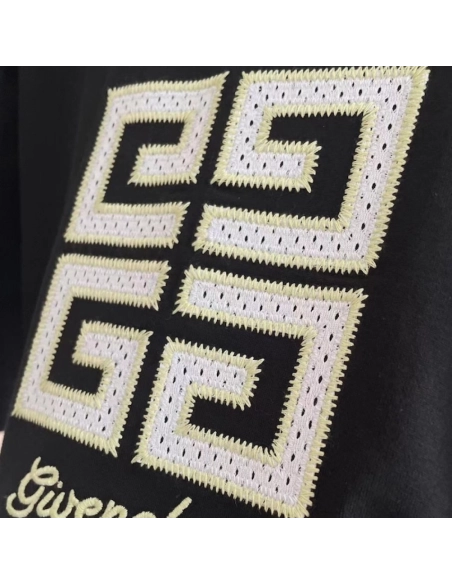 Givenchy 4G t-shirt in cotton Black,Givenchy T Shirt,Tshirt,Low price high quality.
