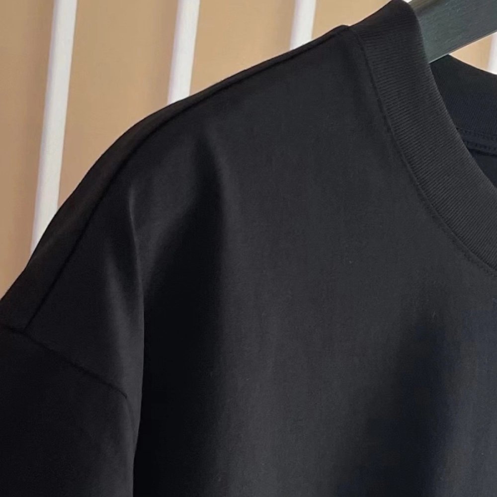 Givenchy 4G t-shirt in cotton Black,Givenchy T Shirt,Tshirt,Low price high quality.