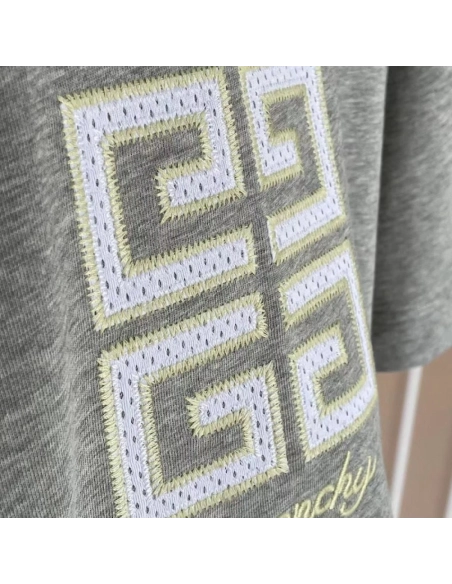 Givenchy 4G t-shirt in cotton Grey,Givenchy T Shirt,Tshirt,Low price high quality.