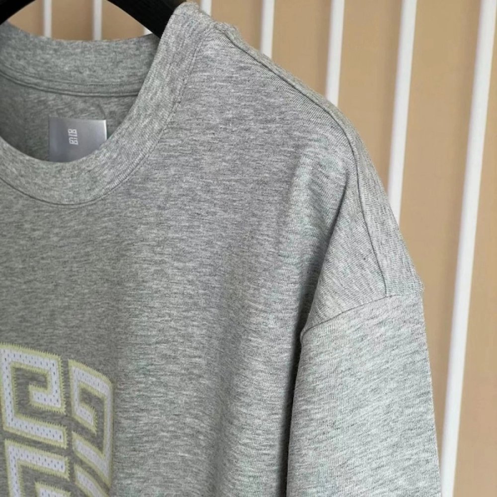 Givenchy 4G t-shirt in cotton Grey,Givenchy T Shirt,Tshirt,Low price high quality.