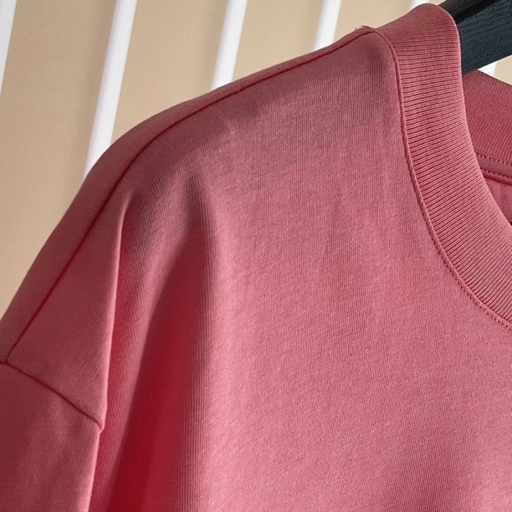Givenchy Boxy fit t-shirt in cotton GIVENCHY Tarot Pink,Givenchy T Shirt,Tshirt,Low price high quality.
