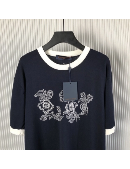 Louis Vuitton Graphic Intarsia Short-Sleeved Cotton Crewneck 1AFXR7,Louis Vuitton T Shirt,Tshirt,Low price high quality.