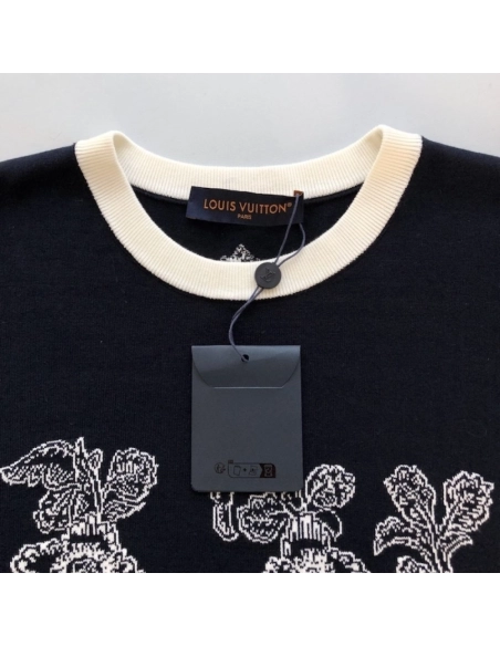 Louis Vuitton Graphic Intarsia Short-Sleeved Cotton Crewneck 1AFXR7,Louis Vuitton T Shirt,Tshirt,Low price high quality.