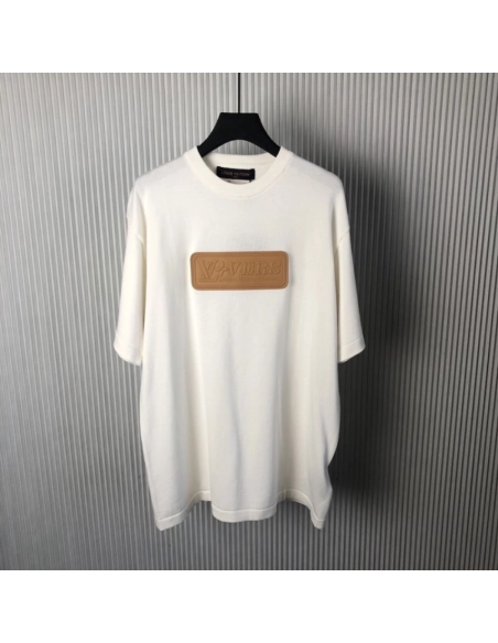 Louis Vuitton VVN Patch Short-Sleeved Cotton Crewneck 1AHCWB,Louis Vuitton T Shirt,Tshirt,Low price high quality.