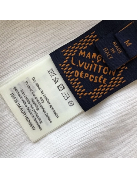 Louis Vuitton VVN Patch Short-Sleeved Cotton Crewneck 1AHCWB,Louis Vuitton T Shirt,Tshirt,Low price high quality.