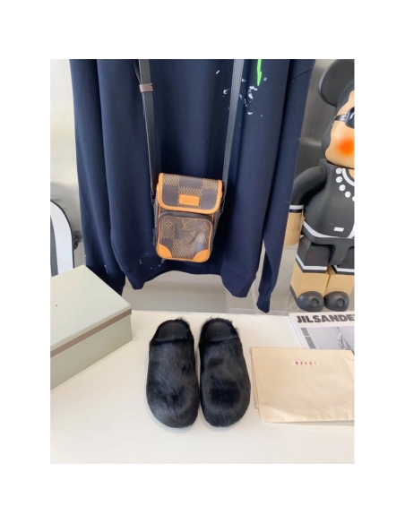 Marni Black LONG-HAIR CALFSKIN FUSSBETT SABOT Slide,Marni Slide,Men Sneakers