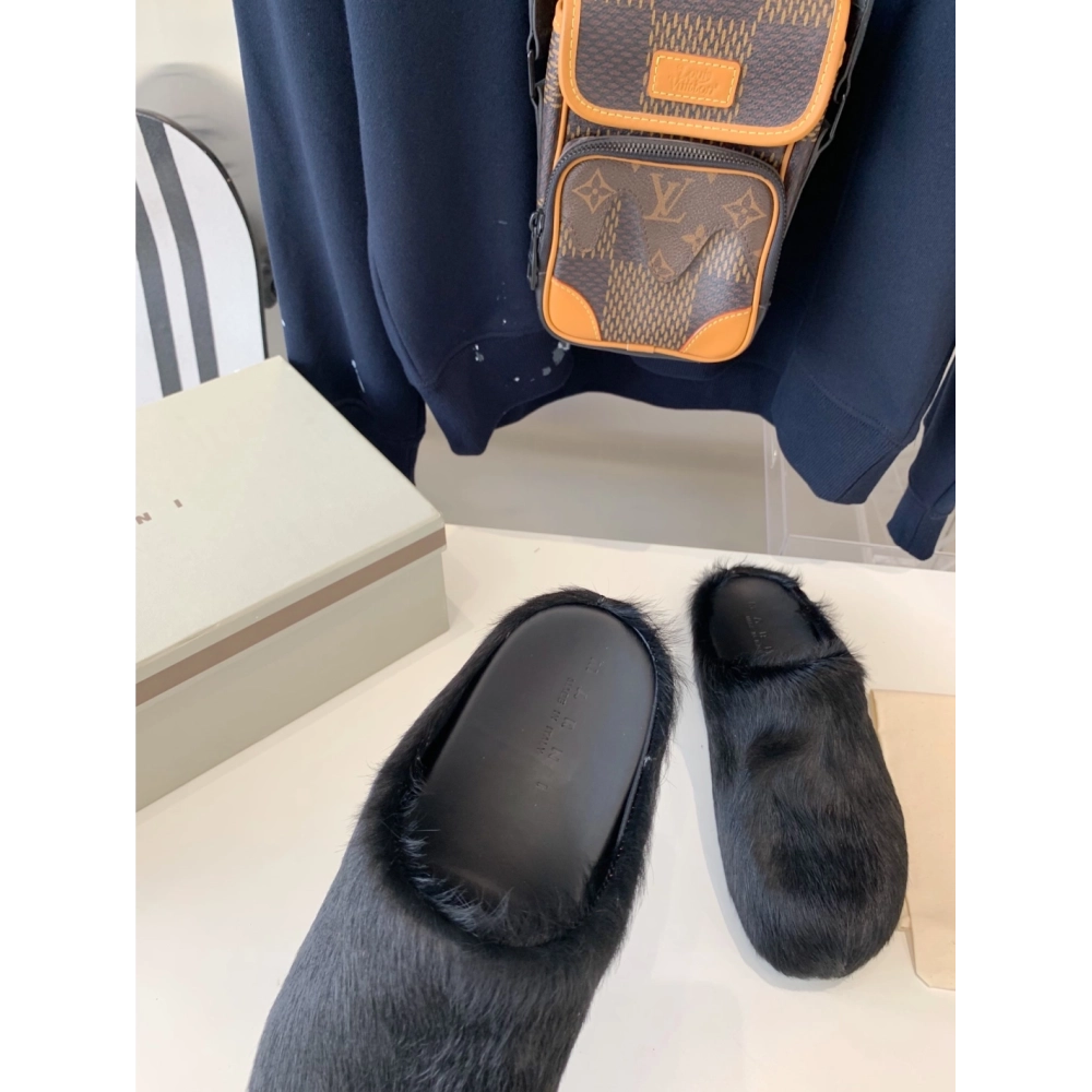 Marni Black LONG-HAIR CALFSKIN FUSSBETT SABOT Slide,Marni Slide,Men Sneakers
