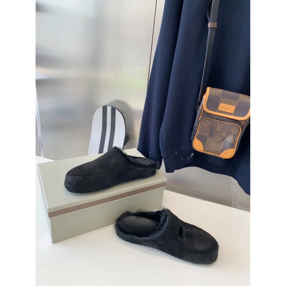 Marni Black LONG-HAIR CALFSKIN FUSSBETT SABOT Slide,Marni Slide,Men Sneakers