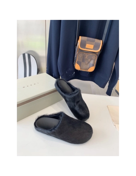 Marni Black LONG-HAIR CALFSKIN FUSSBETT SABOT Slide,Marni Slide,Men Sneakers