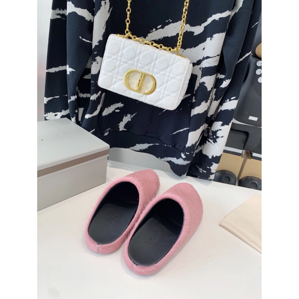 Marni Pink LONG-HAIR CALFSKIN FUSSBETT SABOT Slide,Marni Slide,Men Sneakers