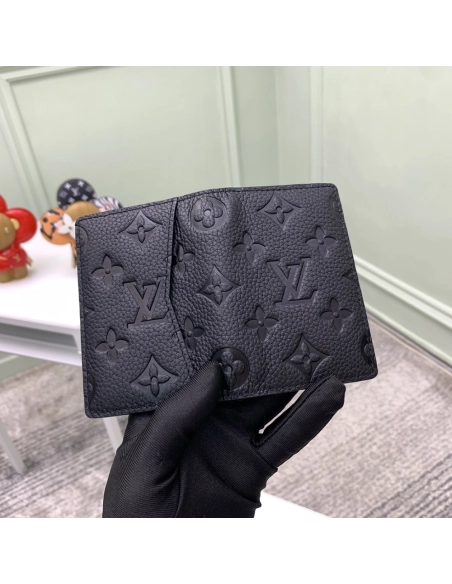 Louis Vuitton Wallets M69044 8X11X1cm