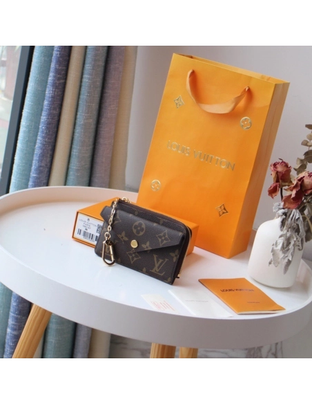 Louis Vuitton Wallets M69431 13X9.5X2.5cm