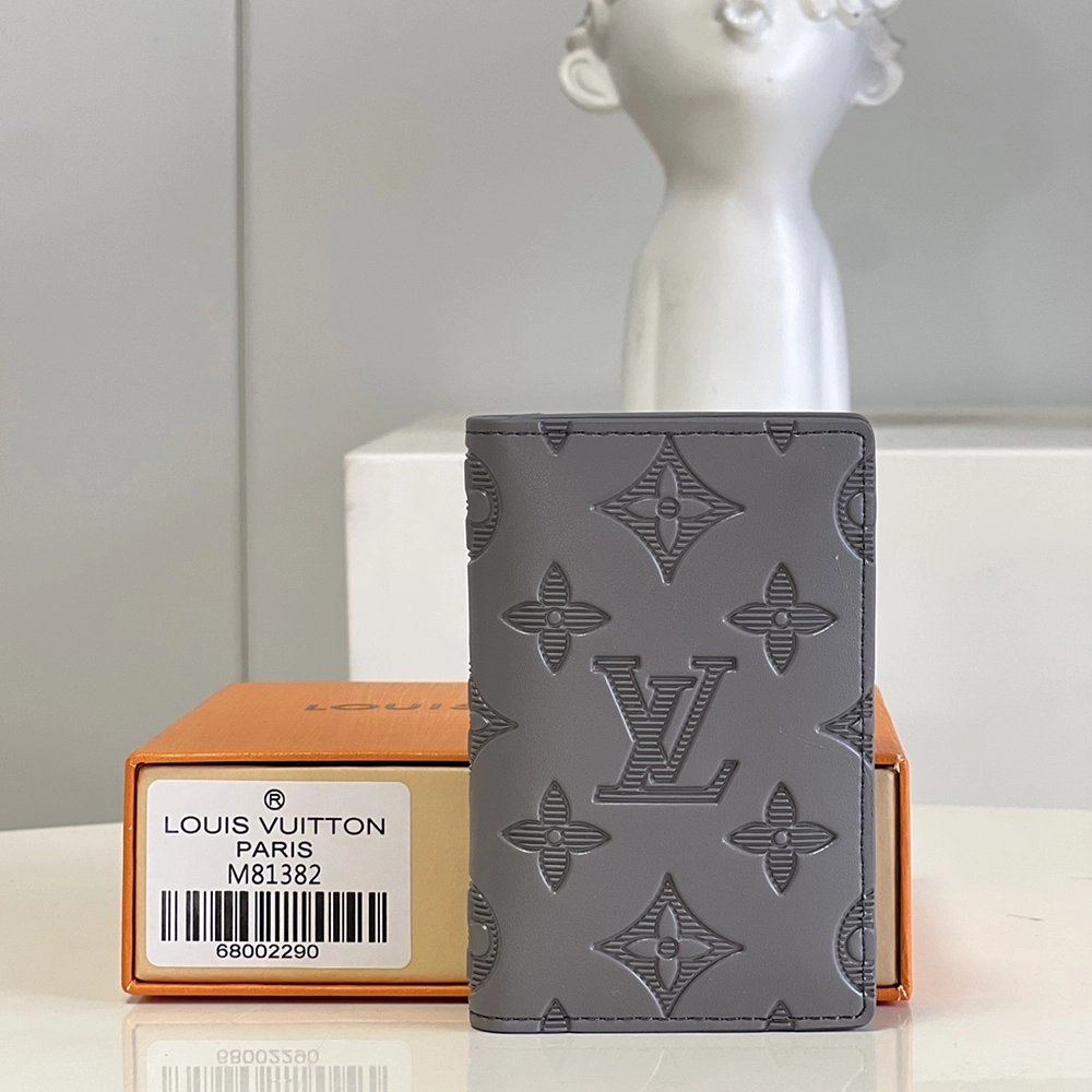 Louis Vuitton Wallets M81382 8X11X1cm