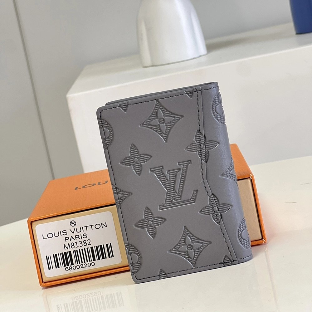 Louis Vuitton Wallets M81382 8X11X1cm