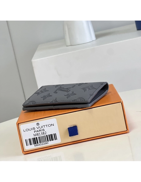 Louis Vuitton Wallets M81382 8X11X1cm