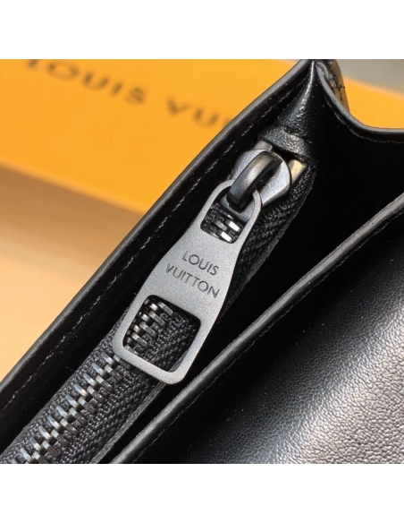 Louis Vuitton Wallet M80503 10X19X2cm