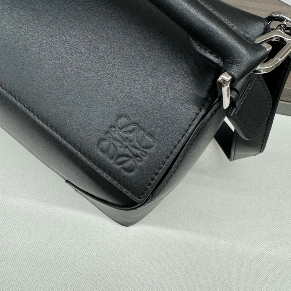 Loewe Puzzle Edge Bags P49X14 33*14.7*21.5cm,Loewe Bags