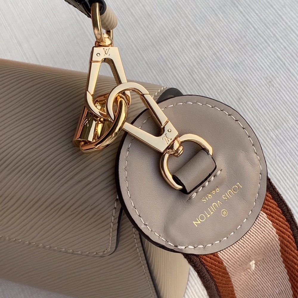 Louis Vuitton Bags M57049 19X15X9cm