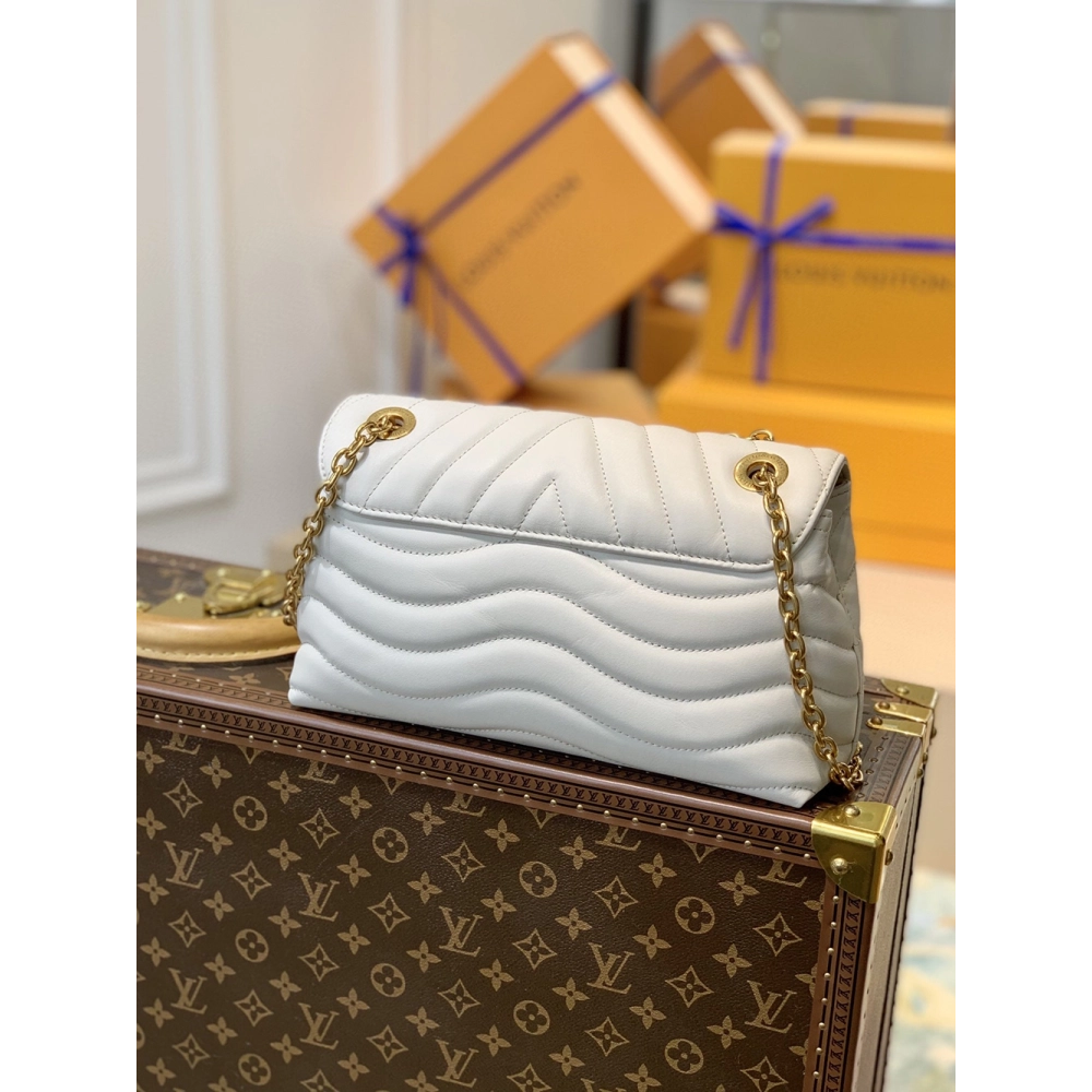 Louis Vuitton Bags M58549 24X14X9cm