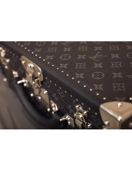 Louis Vuitton Bags M26688