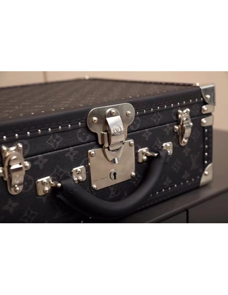 Louis Vuitton Bags M26688