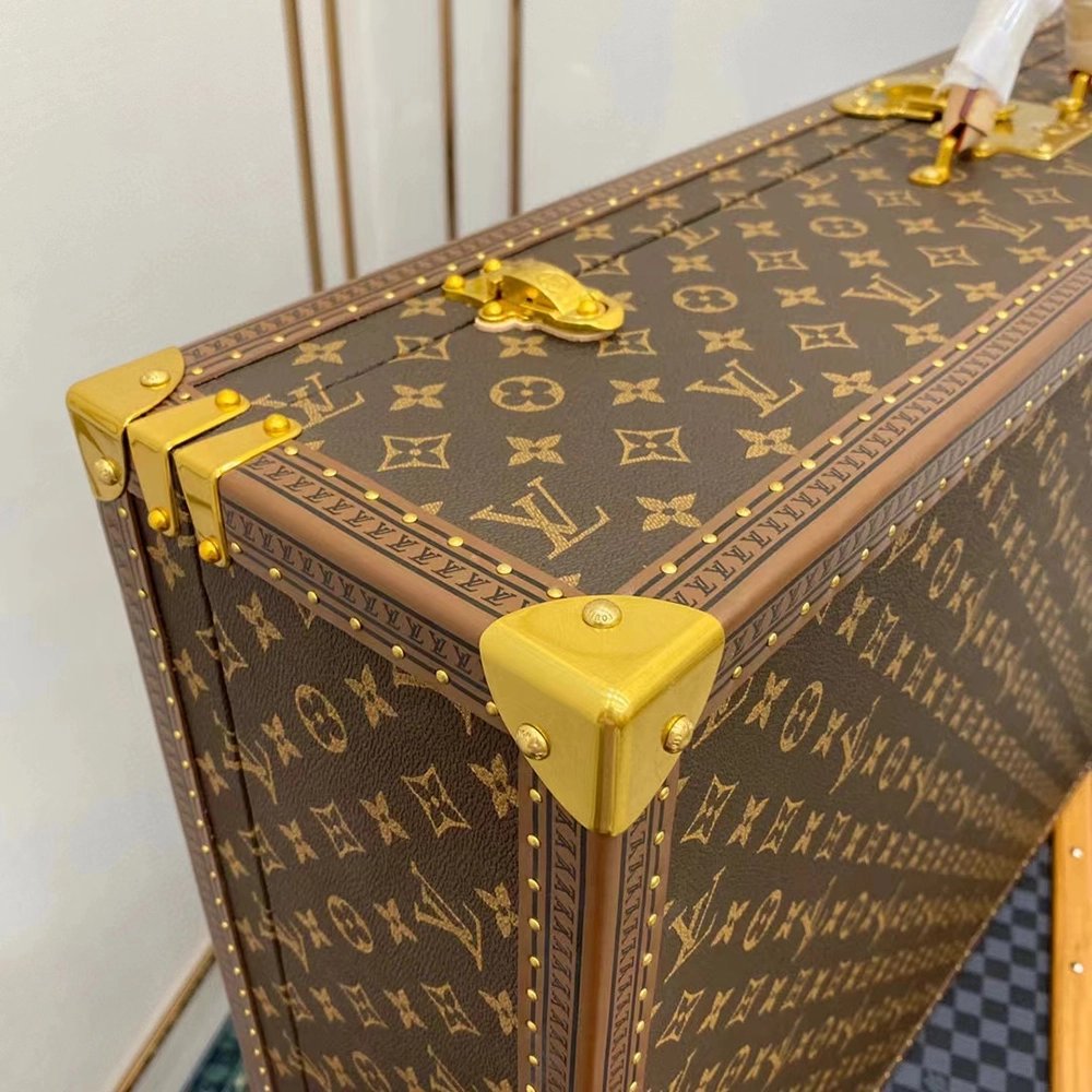 Louis Vuitton Bags M21325
