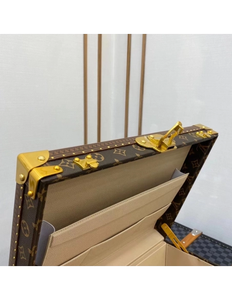 Louis Vuitton Bags M21325