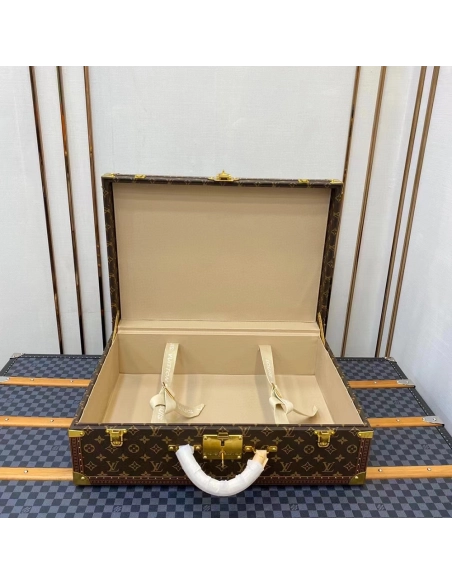 Louis Vuitton Bags M21325