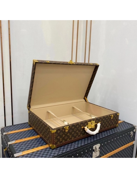 Louis Vuitton Bags M21325