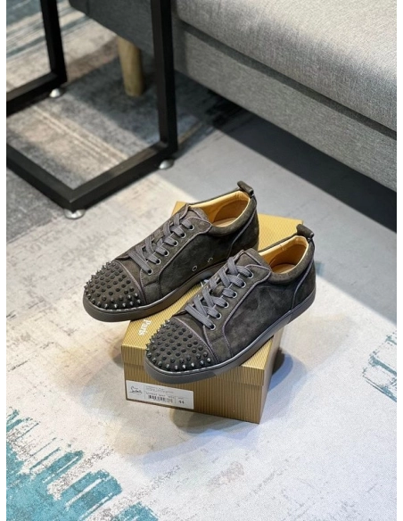 Knockoff Christian Louboutin Louis Junior Spikes Low-top Sneaker Veau Velours Olive