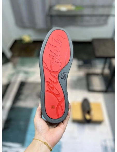 Knockoff Christian Louboutin Louis Junior Spikes Low-top Sneaker Veau Velours Olive