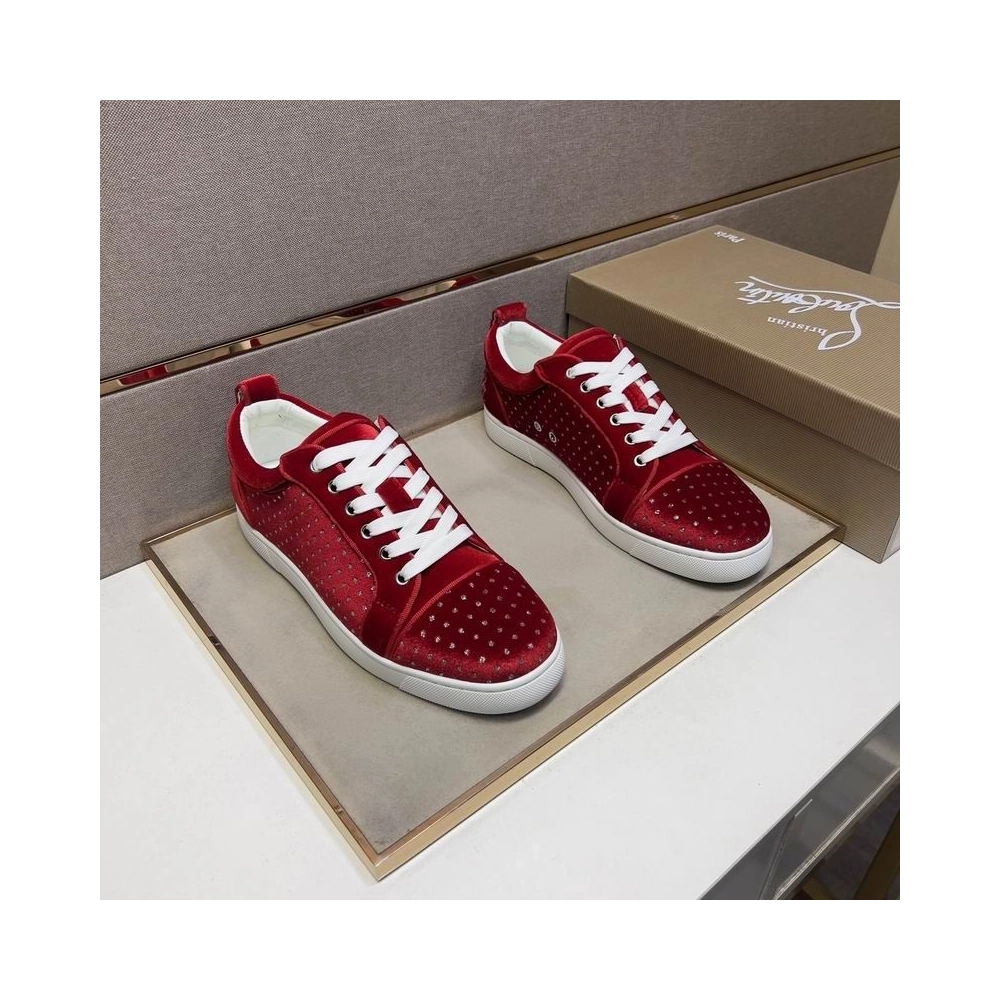Discount Christian Louboutin Fun Louis Junior Men Low-top Sneakers Veau Velours with Strass Red Outlet